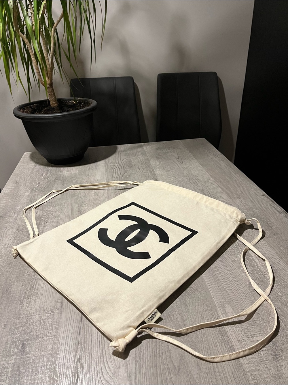 CHANEL Beaute VIP GWP Canvas Drawstring Cinch Backpack Bag Cream Logo NWT⁠